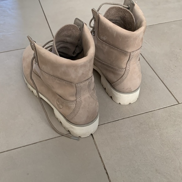 Beige suede Timberlands - Picture 3 of 9